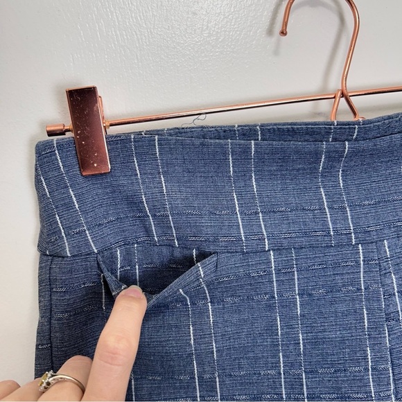 Alfani Petite Blue Pinstripe Pull-On Slim Cropped Dress Pants Size 4P - Picture 4 of 8